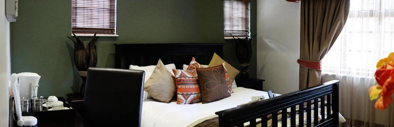 Moonriver Guesthouse Upington Esterno foto