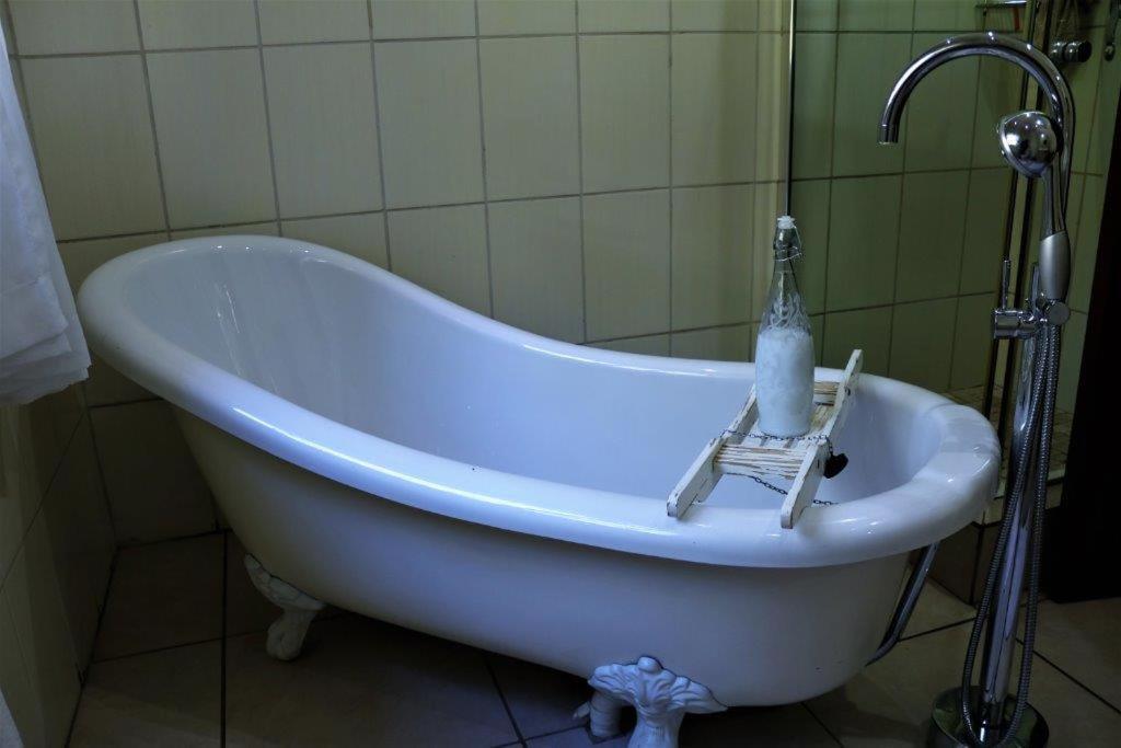 Moonriver Guesthouse Upington Esterno foto