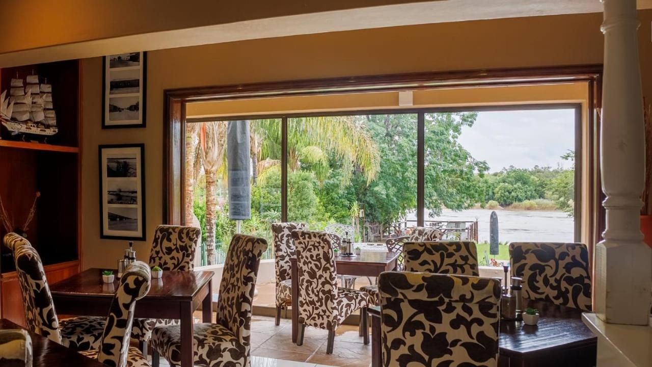 Moonriver Guesthouse Upington Esterno foto