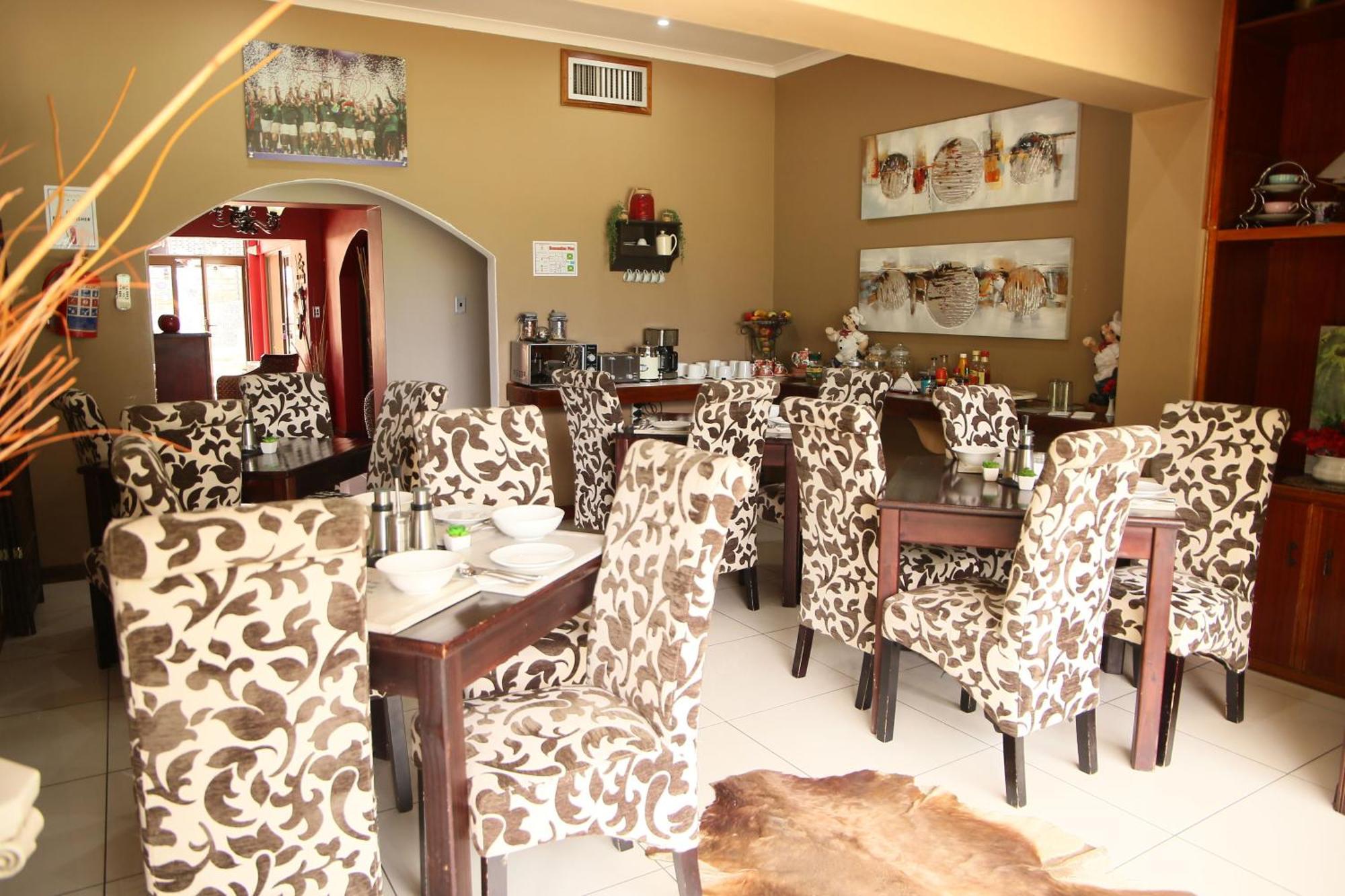 Moonriver Guesthouse Upington Esterno foto