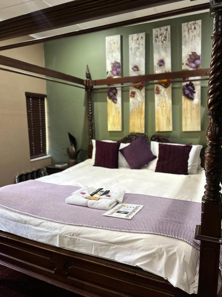 Moonriver Guesthouse Upington Esterno foto