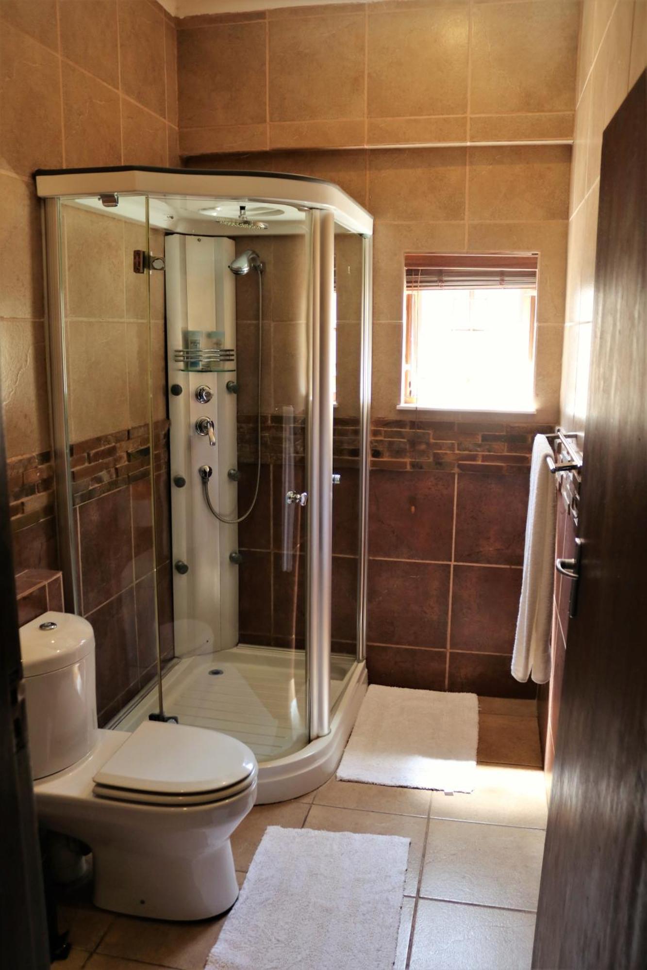Moonriver Guesthouse Upington Esterno foto