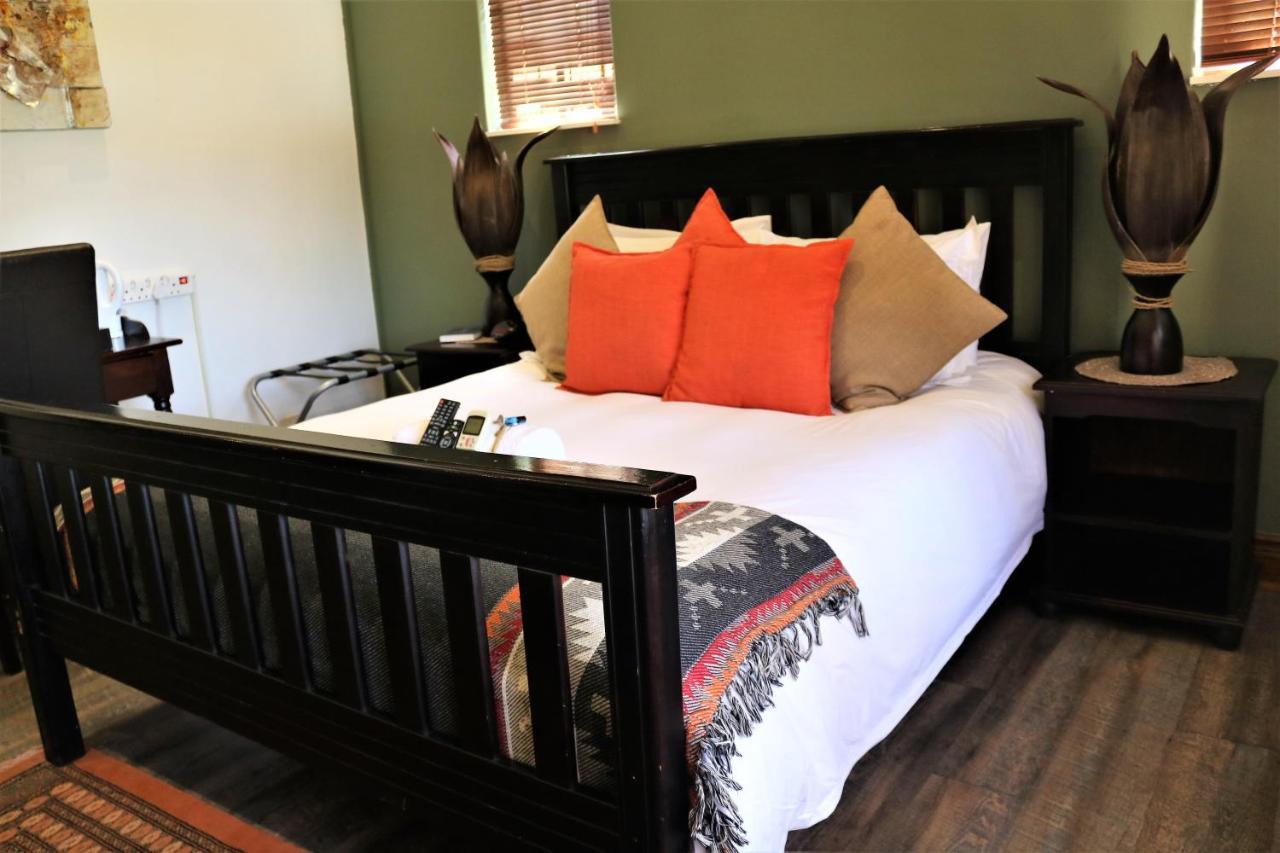 Moonriver Guesthouse Upington Esterno foto